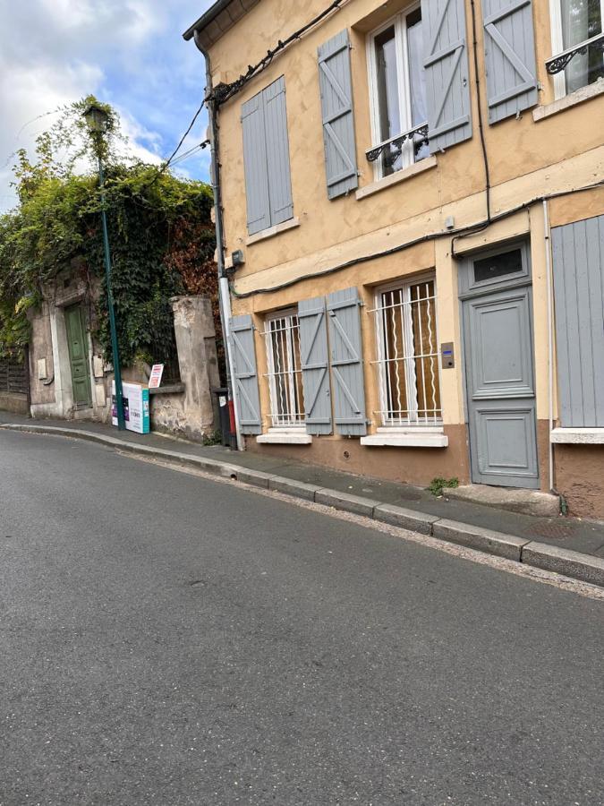 Home Up Pontoise Ngoại thất bức ảnh